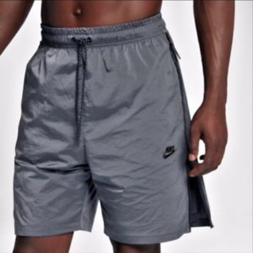 Men nike tech shorts